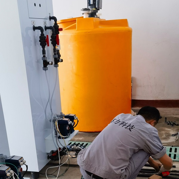 <i style='color:red'>自来水厂消毒设备</i>：保障饮用水安全的关键